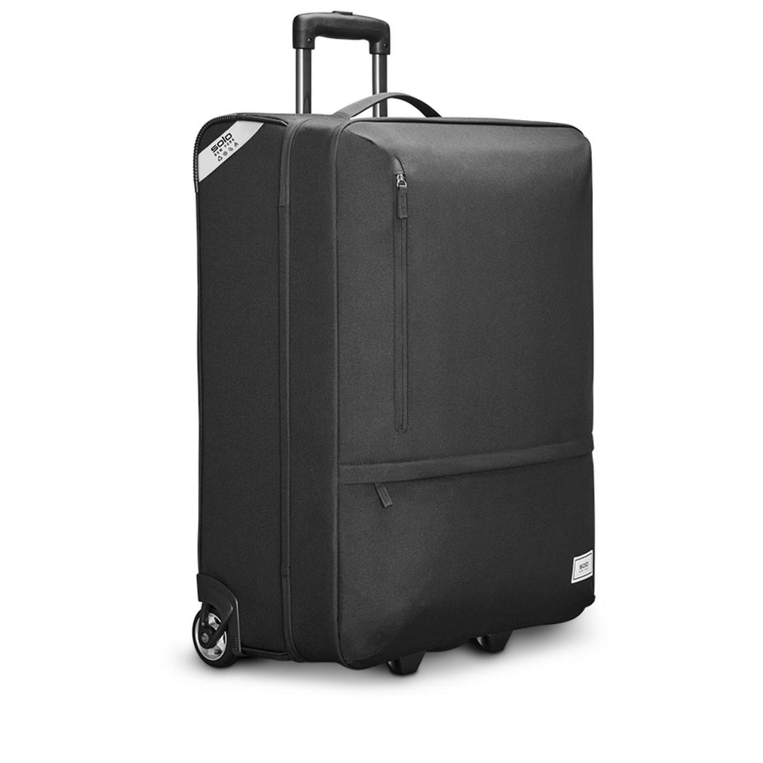 front side view of Solo Re:treat Check-in in black