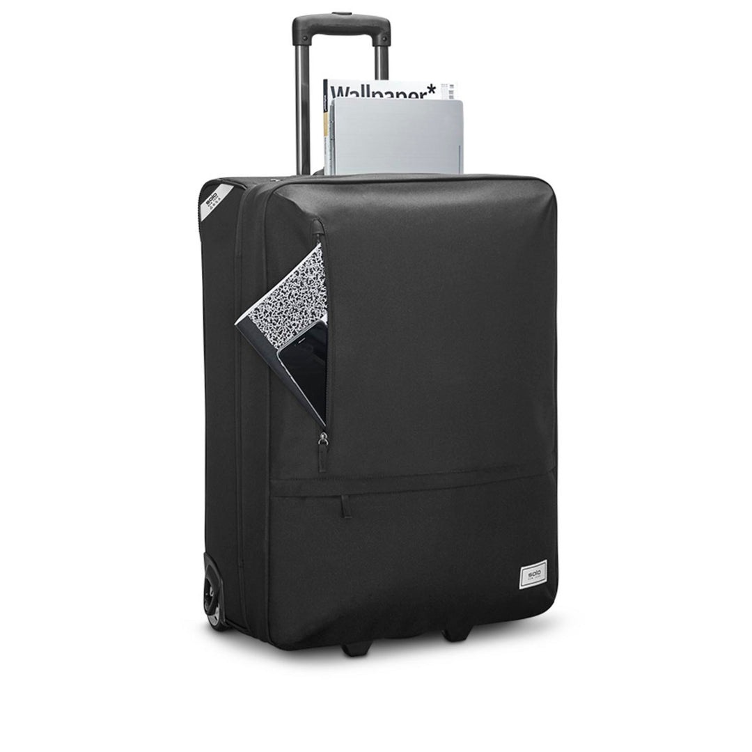 view highlighting zipper pcoket uses on Solo Re:treat Check-in suitcase